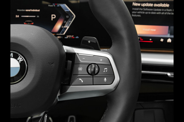 BMW X1 sDrive18i M-Sport Pro - Pano - Memoryzetel - Trekhaak - ACC - Head-Up