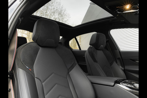 BMW i5 eDrive40 M-Sport Pro - Pano - Onderstel Prof - Driving Ass Prof - Harman Kardon
