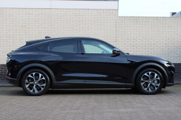 Ford Mustang Mach-E RWD 75 kWh | Adaptieve cruise | B&O | Leder | Trekhaak | Actieweken 1 t/m 15 november!