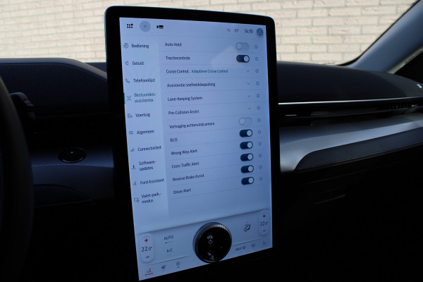 Ford Mustang Mach-E RWD 75 kWh | Adaptieve cruise | B&O | Leder | Trekhaak | Actieweken 1 t/m 15 november!