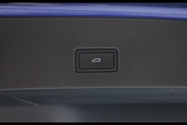 Volkswagen T-Roc 2.0 TSI 4Motion R 300PK Pano|Beats|Camera|Blind|ACC|Trekhaak|Virtual