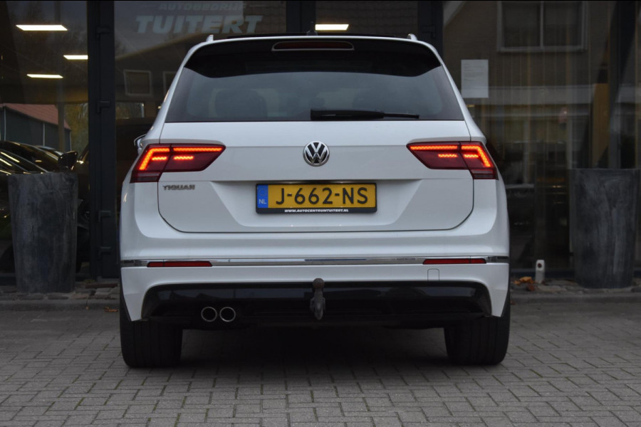 Volkswagen Tiguan 1.5 TSI ACT R-Line | TREKHAAK | CAMERA | DEALER ONDERHOUDEN | STOELVERWARMING | PANORAMADAK | APPLE CARPLAY