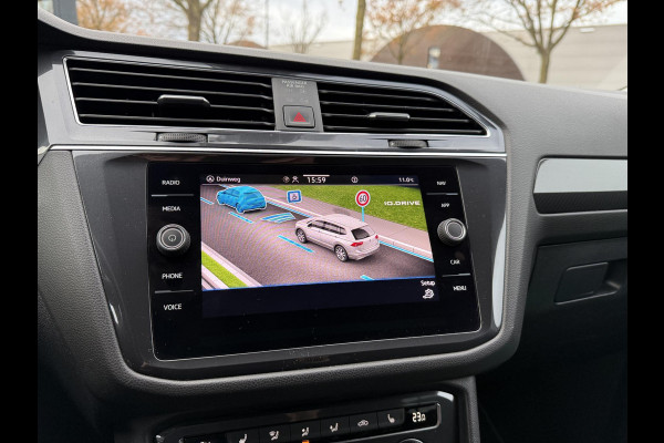 Volkswagen Tiguan Allspace 1.5 TSI Highline Business R 7p. |R-LINE| 7 PERSOONS| RIJKLAAR! DIRECT RIJDEN| DIG. DASH| ADAPTIVE CRUISE| KEYLESS| STOELVERW.|  ELEK. ACHTERKLEP| LED| CARPLAY