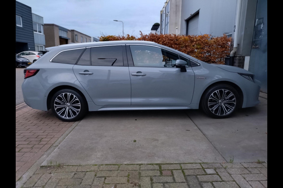 Toyota Corolla Touring Sports 1.8 Hybrid Executive HUD