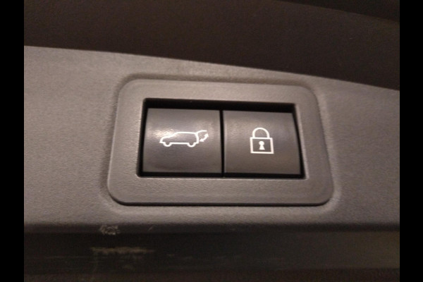 Toyota Corolla Touring Sports 1.8 Hybrid Executive HUD