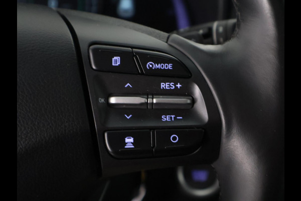 Hyundai Kona EV Fashion Design 64 kWh Two-Tone 400 km actieradius | ACCU 100% | Navigatie | Schuif-/Kanteldak | Leder |