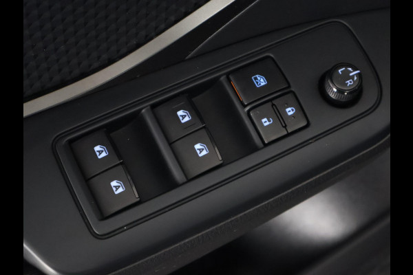 Toyota C-HR 1.8 Hybrid Active Bi-Tone | Trekhaak | Camera | Cruise Control