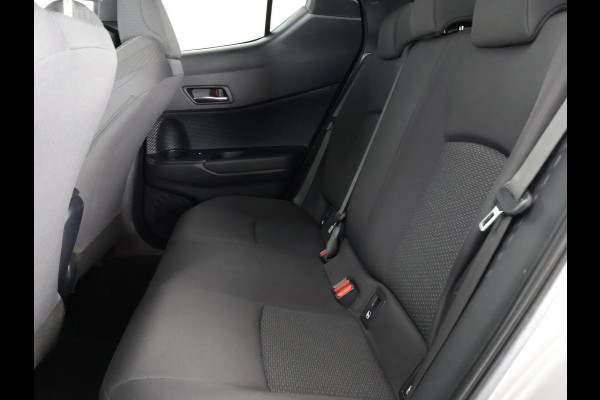 Toyota C-HR 1.8 Hybrid Active Bi-Tone | Trekhaak | Camera | Cruise Control