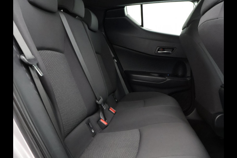 Toyota C-HR 1.8 Hybrid Active Bi-Tone | Trekhaak | Camera | Cruise Control
