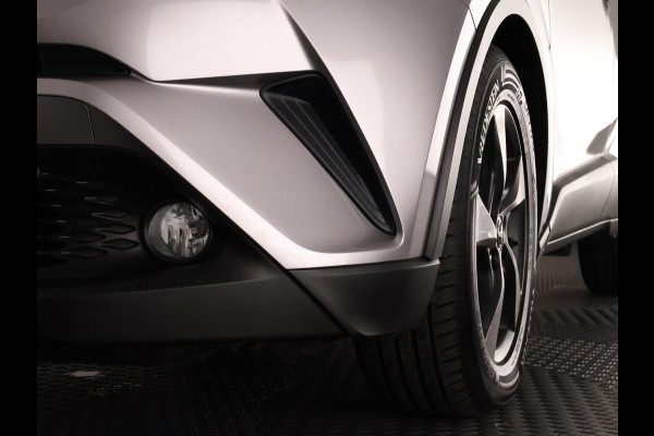 Toyota C-HR 1.8 Hybrid Active Bi-Tone | Trekhaak | Camera | Cruise Control