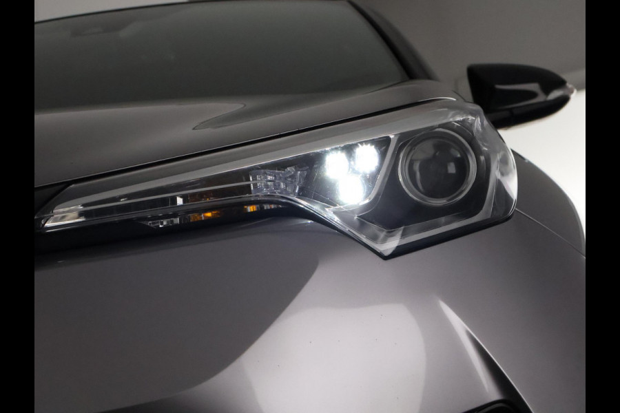 Toyota C-HR 1.8 Hybrid Active Bi-Tone | Trekhaak | Camera | Cruise Control