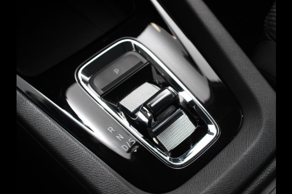 Škoda Octavia Combi 1.0 e-TSI Automaat Business Edition Climate control | Cruise control | Parkeersensoren | Navigatie | LED | Trekhaak | Lichtmetalen velgen | Apple Carplay / Android Auto