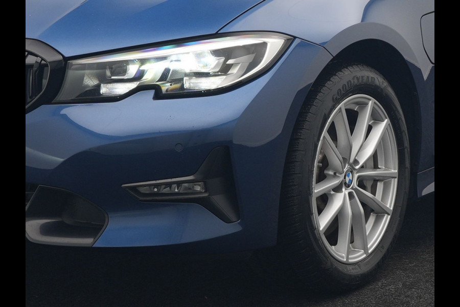 BMW 3 Serie Touring 330e Sportline Plug In Hybrid 293pk Dealer O.H PHEV | Adaptive Cruise | Apple Carplay | Lederen Sportstoelen Verwarmd | Blis | Lane Assist | Front Assist | Navigatie | Virtual | DAB |