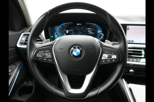 BMW 3 Serie Touring 330e Sportline Plug In Hybrid 293pk Dealer O.H PHEV | Adaptive Cruise | Apple Carplay | Lederen Sportstoelen Verwarmd | Blis | Lane Assist | Front Assist | Navigatie | Virtual | DAB |
