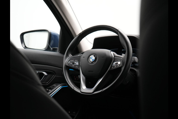 BMW 3 Serie Touring 330e Sportline Plug In Hybrid 293pk Dealer O.H PHEV | Adaptive Cruise | Apple Carplay | Lederen Sportstoelen Verwarmd | Blis | Lane Assist | Front Assist | Navigatie | Virtual | DAB |