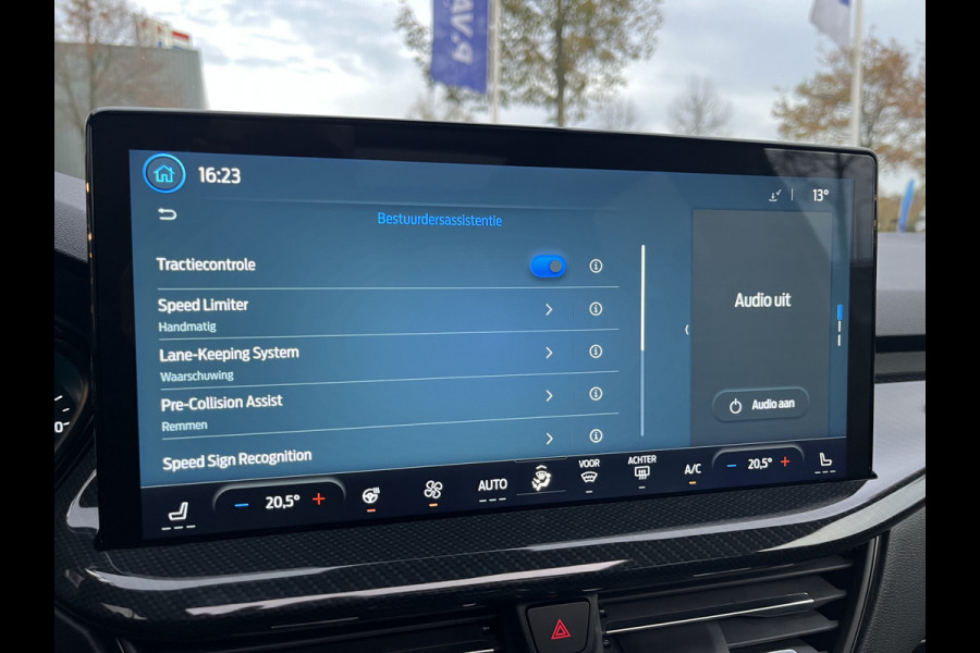 Ford Focus 1.0 EcoBoost Hybrid ST Line X Business 155pk Automaat | Panoramadak | Afneembare trekhaak |