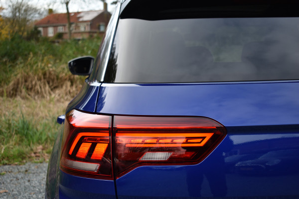 Volkswagen T-Roc R 2.0 TSI 300PK DSG 4MOTION R-SPORT BEATS/LEDER/TREKHAAK/PANORAMADAK