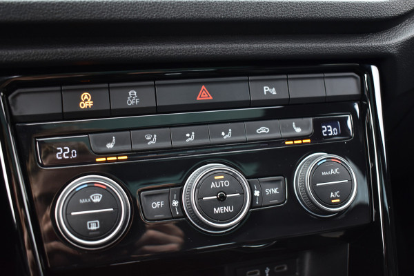 Volkswagen T-Roc R 2.0 TSI 300PK DSG 4MOTION R-SPORT BEATS/LEDER/TREKHAAK/PANORAMADAK