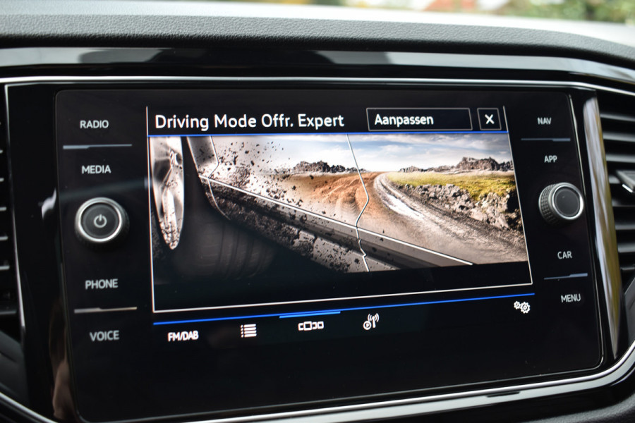 Volkswagen T-Roc R 2.0 TSI 300PK DSG 4MOTION R-SPORT BEATS/LEDER/TREKHAAK/PANORAMADAK