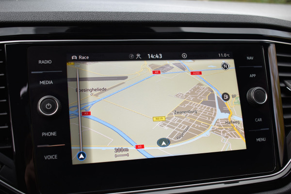 Volkswagen T-Roc R 2.0 TSI 300PK DSG 4MOTION R-SPORT BEATS/LEDER/TREKHAAK/PANORAMADAK