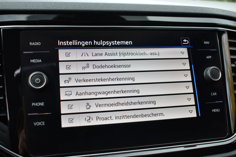 Volkswagen T-Roc R 2.0 TSI 300PK DSG 4MOTION R-SPORT BEATS/LEDER/TREKHAAK/PANORAMADAK