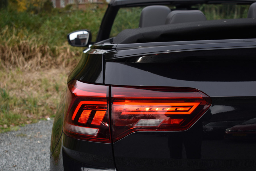 Volkswagen T-Roc Cabrio 1.5 TSI 150PK DSG R-LINE LEDER/PDC/NAVI