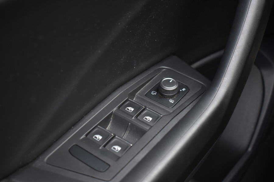 Volkswagen T-Roc Cabrio 1.5 TSI 150PK DSG R-LINE LEDER/PDC/NAVI