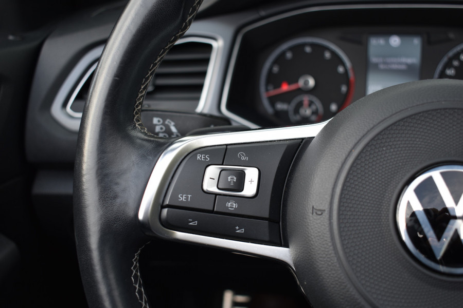 Volkswagen T-Roc Cabrio 1.5 TSI 150PK DSG R-LINE LEDER/PDC/NAVI