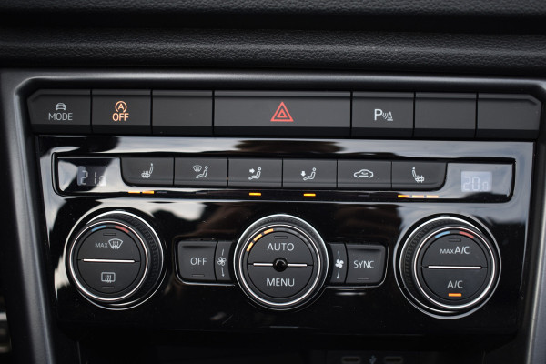 Volkswagen T-Roc Cabrio 1.5 TSI 150PK DSG R-LINE LEDER/PDC/NAVI