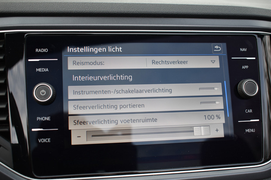 Volkswagen T-Roc Cabrio 1.5 TSI 150PK DSG R-LINE LEDER/PDC/NAVI