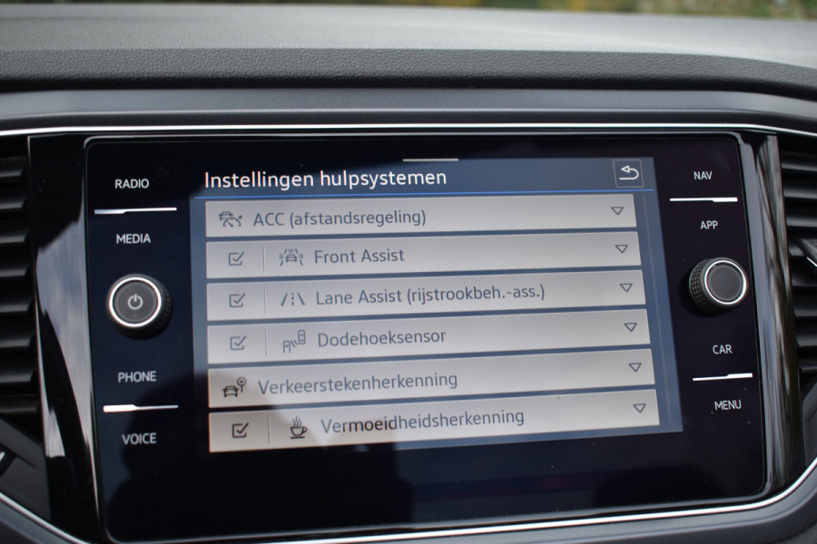 Volkswagen T-Roc Cabrio 1.5 TSI 150PK DSG R-LINE LEDER/PDC/NAVI