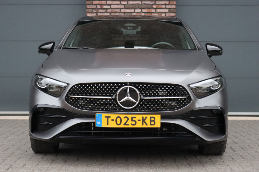 Mercedes-Benz A-Klasse 250 e AMG Line | Panoramadak | Memory | HUD | Keyless Go | Advanced Sound System | Surround Camera | Multibeam LED | Dodehoekassistent | Sfeerverlichting |