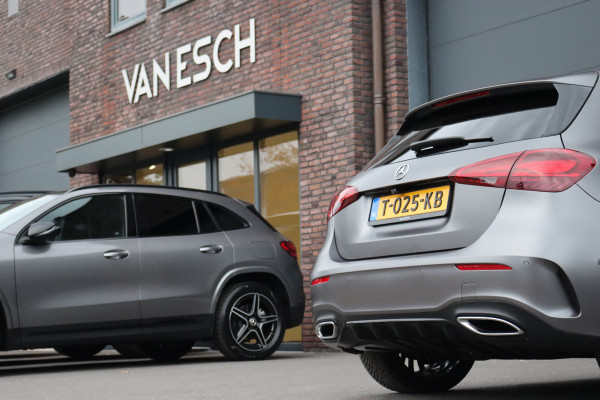 Mercedes-Benz A-Klasse 250 e AMG Line | Panoramadak | Memory | HUD | Keyless Go | Advanced Sound System | Surround Camera | Multibeam LED | Dodehoekassistent | Sfeerverlichting |