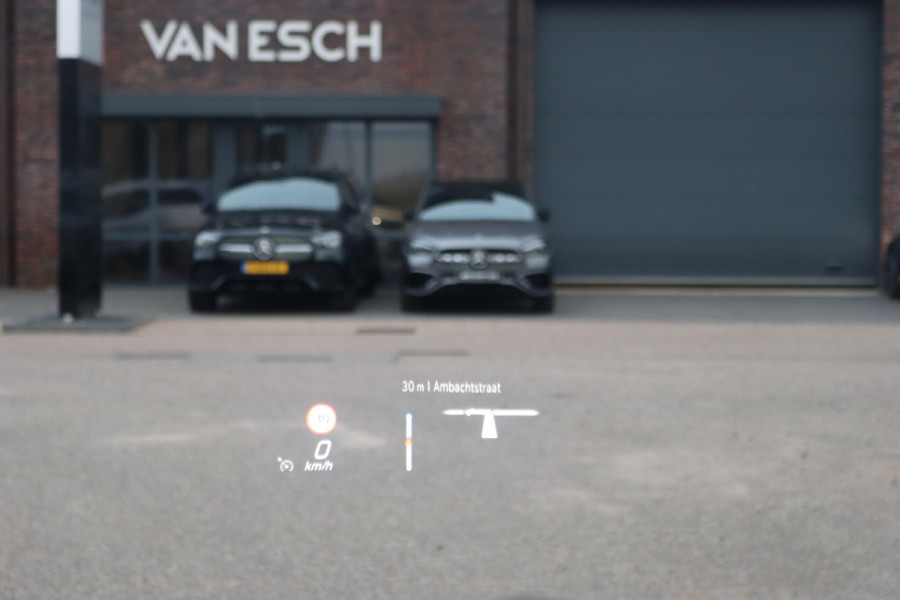 Mercedes-Benz A-Klasse 250 e AMG Line | Panoramadak | Memory | HUD | Keyless Go | Advanced Sound System | Surround Camera | Multibeam LED | Dodehoekassistent | Sfeerverlichting |