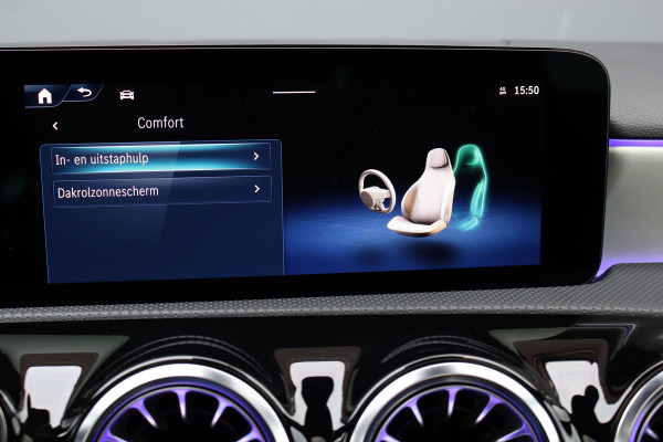 Mercedes-Benz A-Klasse 250 e AMG Line | Panoramadak | Memory | HUD | Keyless Go | Advanced Sound System | Surround Camera | Multibeam LED | Dodehoekassistent | Sfeerverlichting |