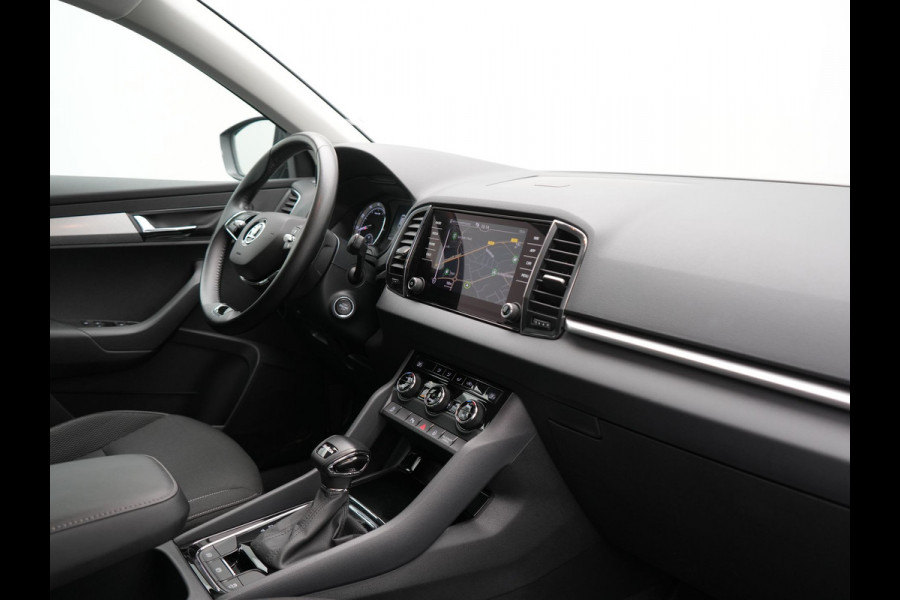 Škoda Karoq 1.5 TSI ACT 150pk DSG Business Edition | Crystal LED | Apple Carplay | Camera | Keyless | Cruise Control | Navigatie | DAB |