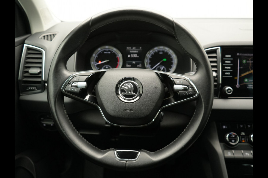 Škoda Karoq 1.5 TSI ACT 150pk DSG Business Edition | Crystal LED | Apple Carplay | Camera | Keyless | Cruise Control | Navigatie | DAB |