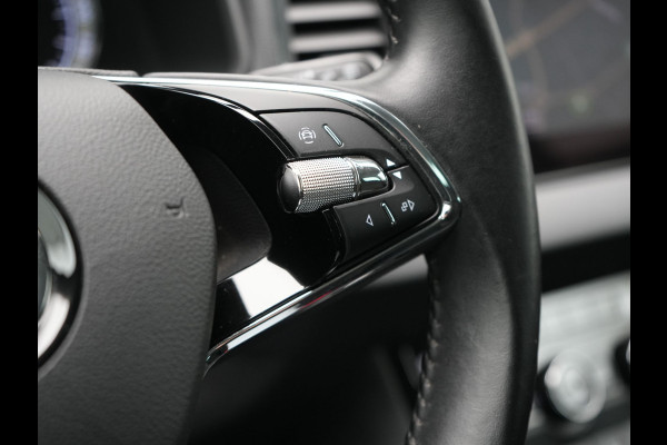 Škoda Karoq 1.5 TSI ACT 150pk DSG Business Edition | Crystal LED | Apple Carplay | Camera | Keyless | Cruise Control | Navigatie | DAB |