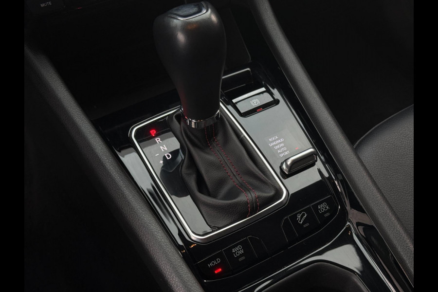 Jeep Compass 4xe 240pk Plug-in Hybrid Trailhawk 4x4 Keyless ACC Navi Lane Assist Camera Leder Climate Control LED Velgen