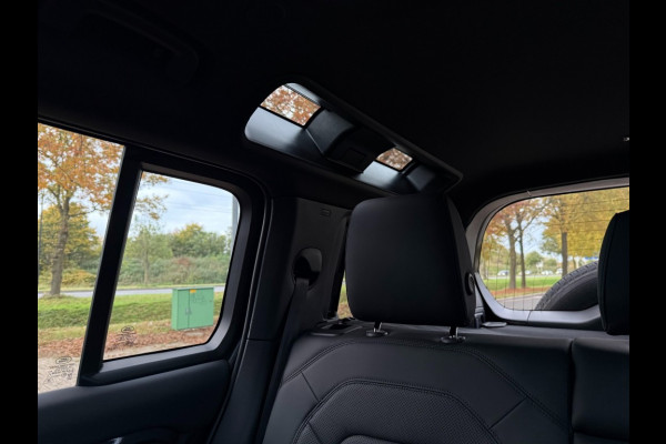 Land Rover Defender 110 P300e X-Dynamic SE ACC/Meridian trekh/head-up/5jr garantie/Panoramadak