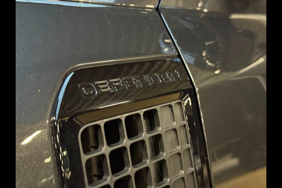 Land Rover Defender 110 P300e X-Dynamic SE ACC/Meridian trekh/head-up/5jr garantie/Panoramadak