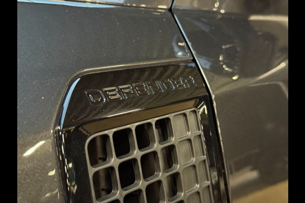 Land Rover Defender 110 P300e X-Dynamic SE ACC/Meridian trekh/head-up/5jr garantie/Panoramadak