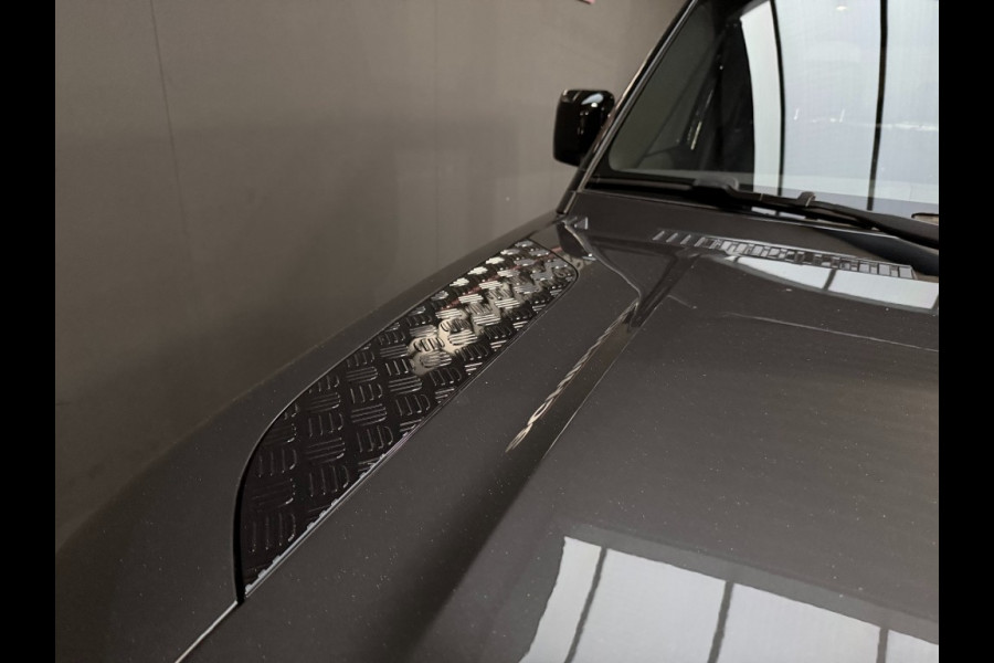 Land Rover Defender 110 P300e X-Dynamic SE ACC/Meridian trekh/head-up/5jr garantie/Panoramadak