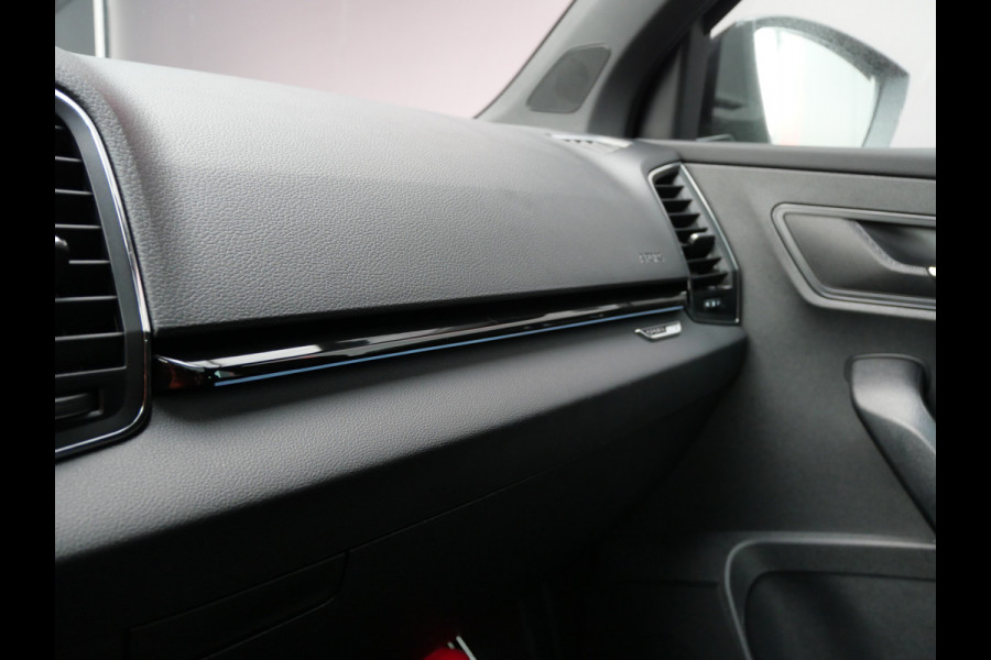 Škoda Karoq 1.5 TSI SPORTLINE | AUTOMAAT | A.C.C | PANO | TREKHAAK | CAMERA | BTW-AUTO!!