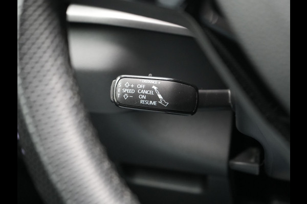 Škoda Karoq 1.5 TSI ACT Ambition Business 150pk Dealer O.H. | Adaptive Cruise | Apple Carplay | Camera | Stoelverwarming | Navigatie | 17"L.M |