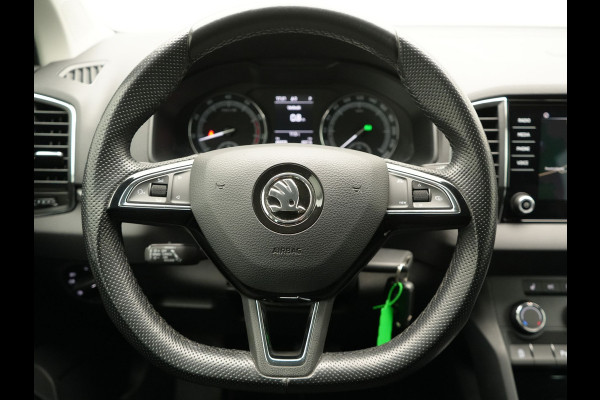 Škoda Karoq 1.5 TSI ACT Ambition Business 150pk Dealer O.H. | Adaptive Cruise | Apple Carplay | Camera | Stoelverwarming | Navigatie | 17"L.M |