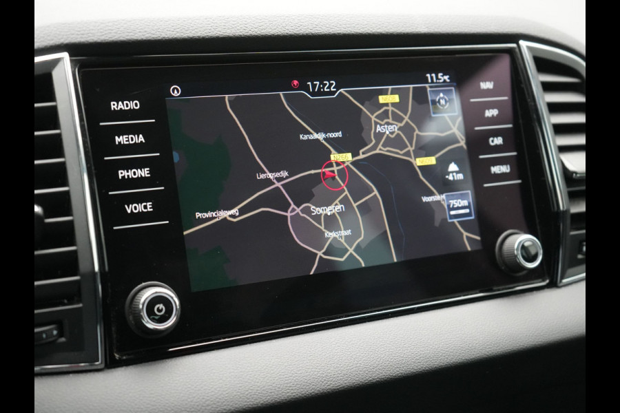 Škoda Karoq 1.5 TSI ACT Ambition Business 150pk Dealer O.H. | Adaptive Cruise | Apple Carplay | Camera | Stoelverwarming | Navigatie | 17"L.M |