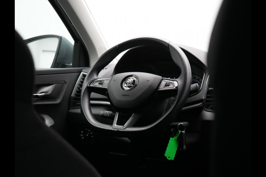 Škoda Karoq 1.5 TSI ACT Ambition Business 150pk Dealer O.H. | Adaptive Cruise | Apple Carplay | Camera | Stoelverwarming | Navigatie | 17"L.M |