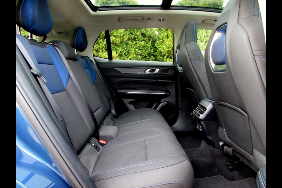 Lynk & Co 01 1.5 Plug-in*Adapt. Cruise*Pano.dak*360cam*