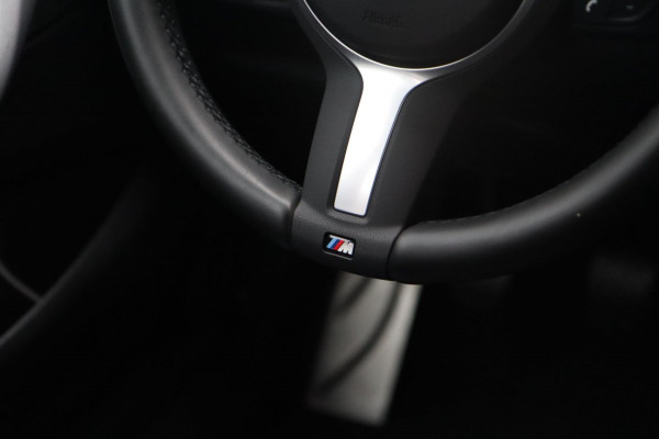 BMW 1-serie 116i Edition M Sport Shadow / LEDER / NAVI / PDC / KEURIGE AUTO